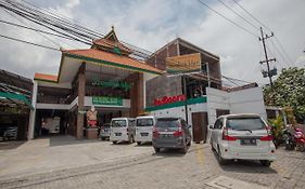 RedDoorz @ Kertajaya Surabaya